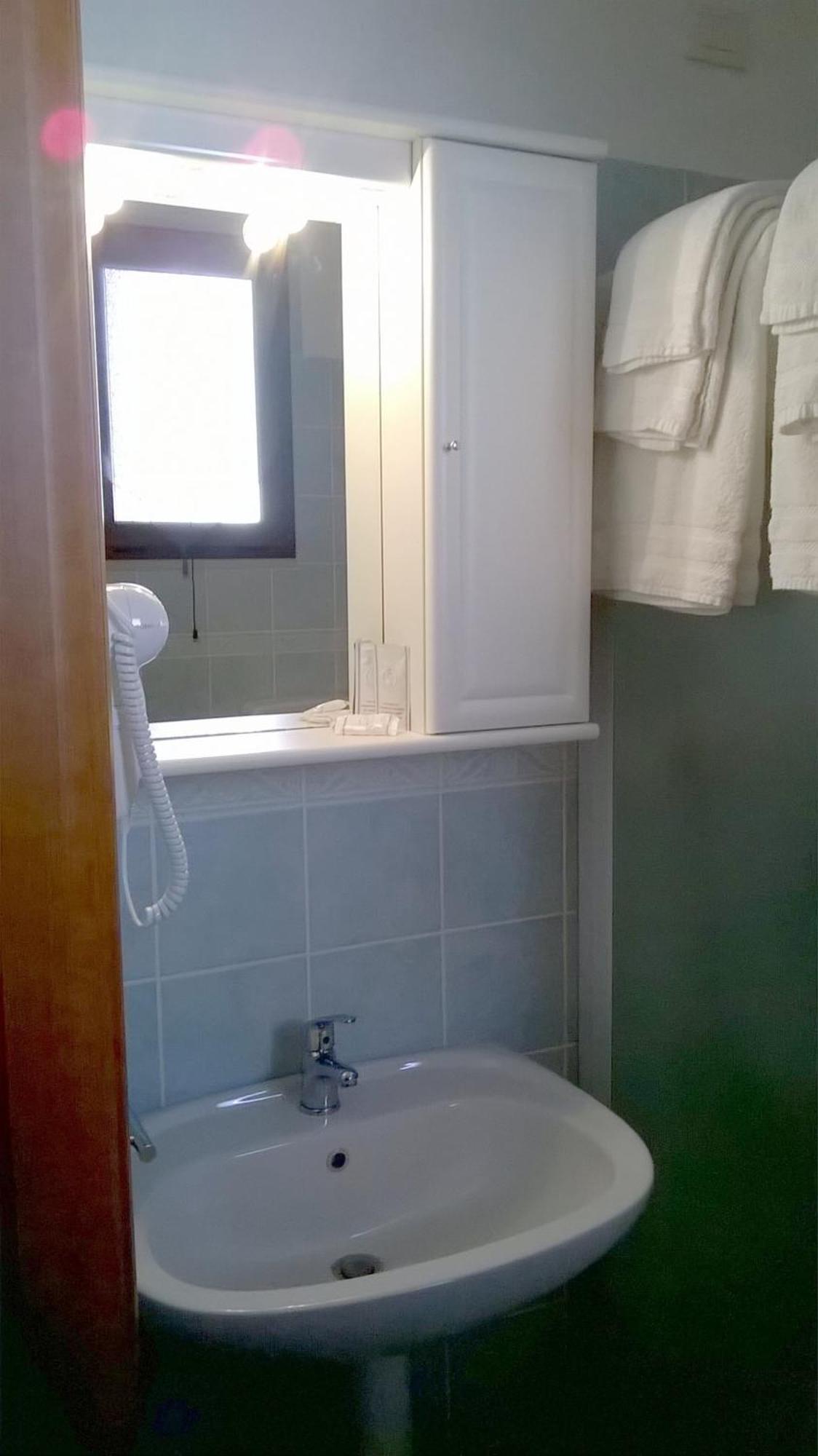 Hotel Bellavista S'Archittu חדר תמונה