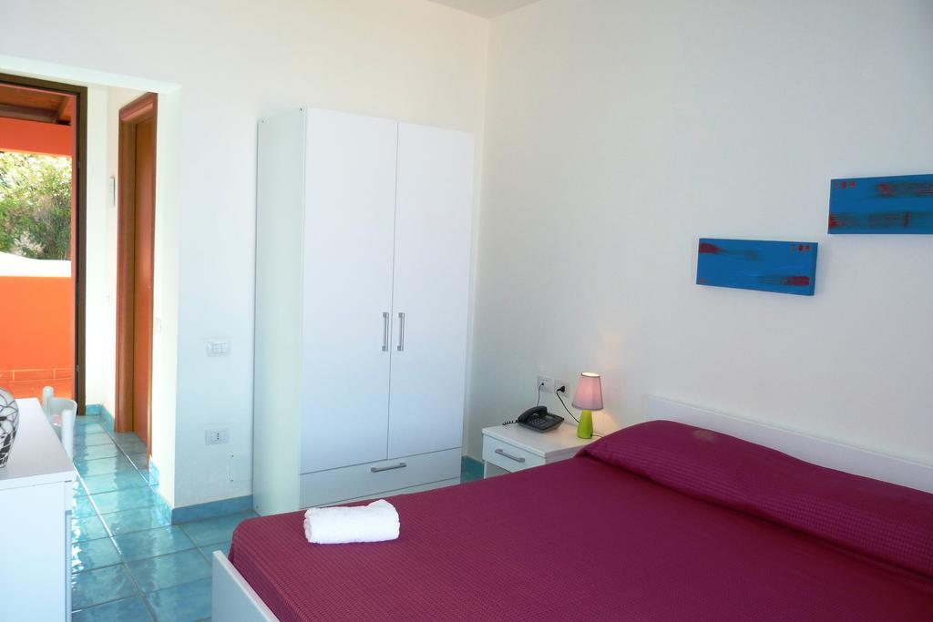 Hotel Bellavista S'Archittu חדר תמונה