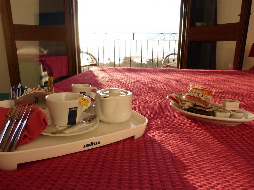 Hotel Bellavista S'Archittu מראה חיצוני תמונה