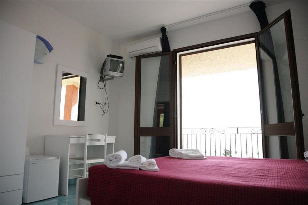 Hotel Bellavista S'Archittu מראה חיצוני תמונה