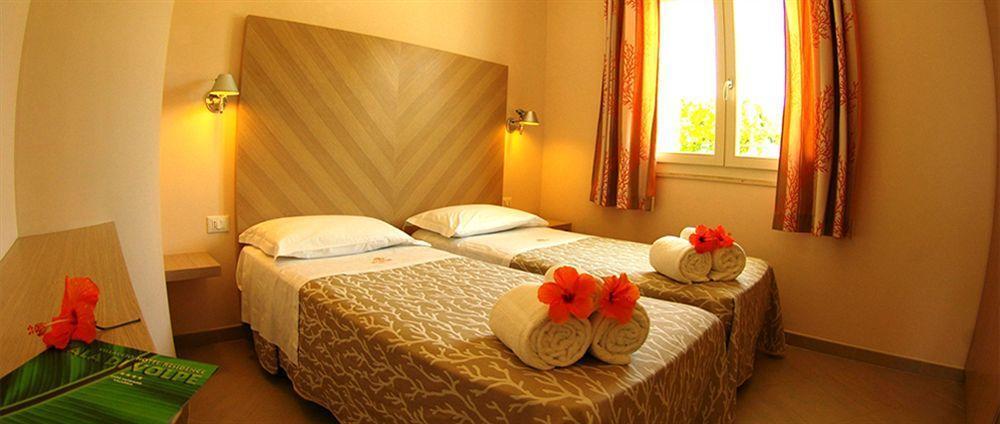 Hotel Bellavista S'Archittu מראה חיצוני תמונה