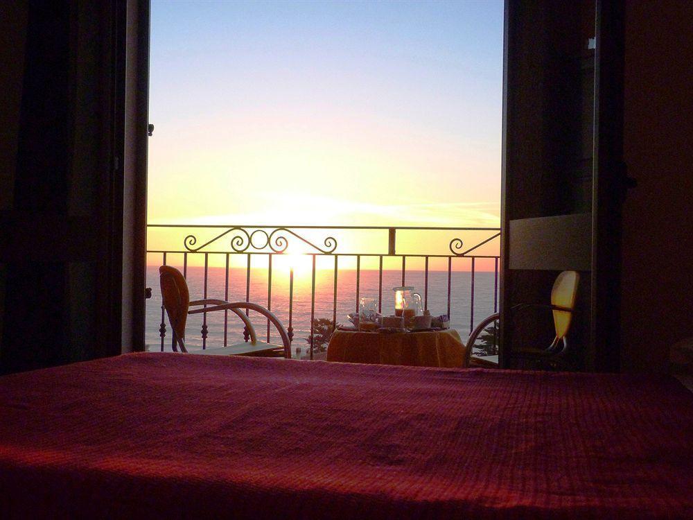 Hotel Bellavista S'Archittu מראה חיצוני תמונה