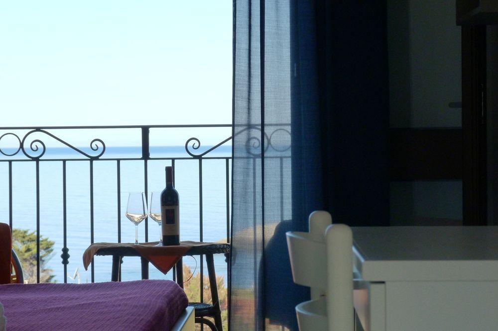 Hotel Bellavista S'Archittu מראה חיצוני תמונה