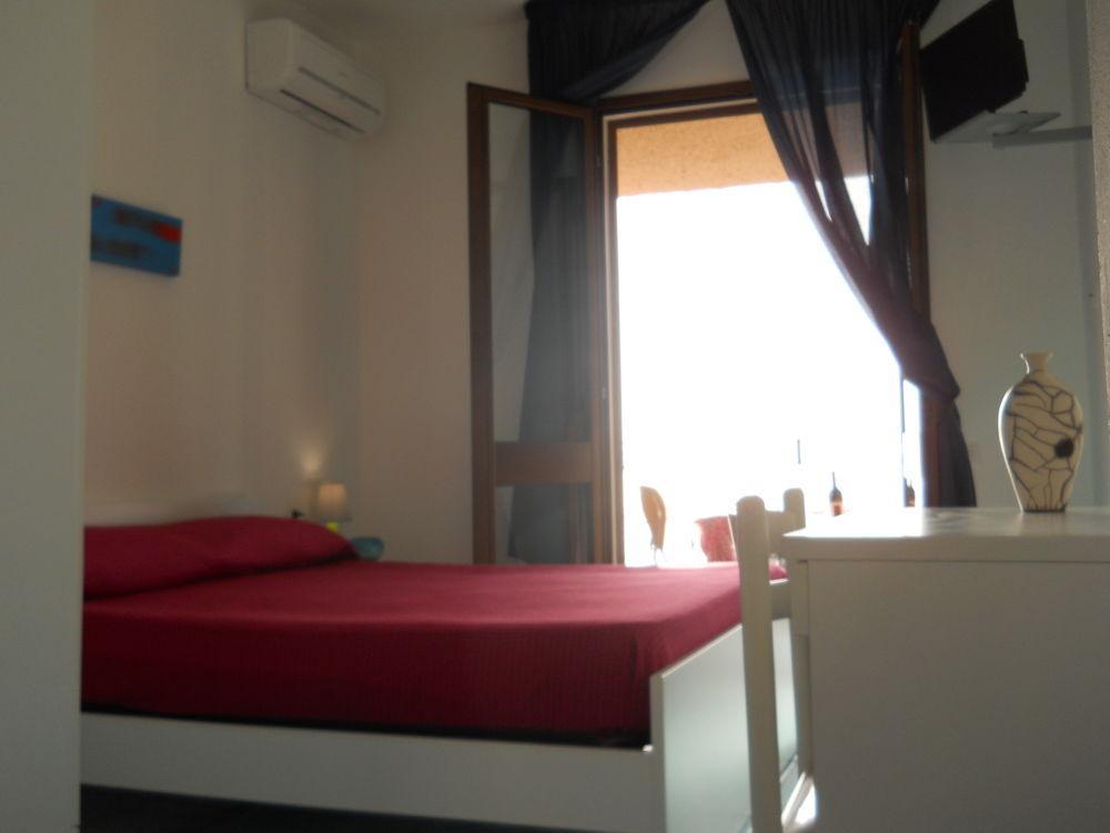 Hotel Bellavista S'Archittu מראה חיצוני תמונה